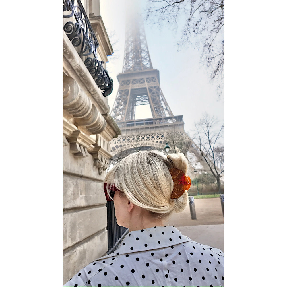 Solar Eclipse Claw Hair Clip - Red Classic Bow