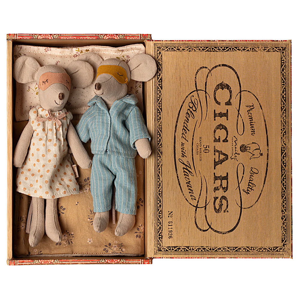 Maileg Mum & Dad Mouse - Cigar Box - Blue Plaid & Dots