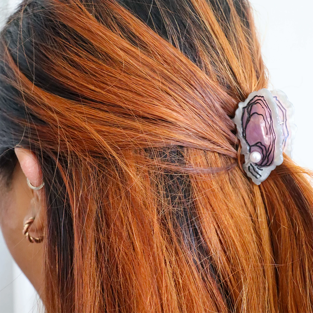 Mini Hair Claw Clip - Oyster