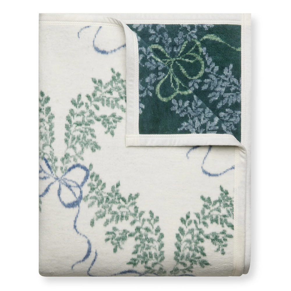ChappyWrap Original Blanket - Boxwood Wreaths