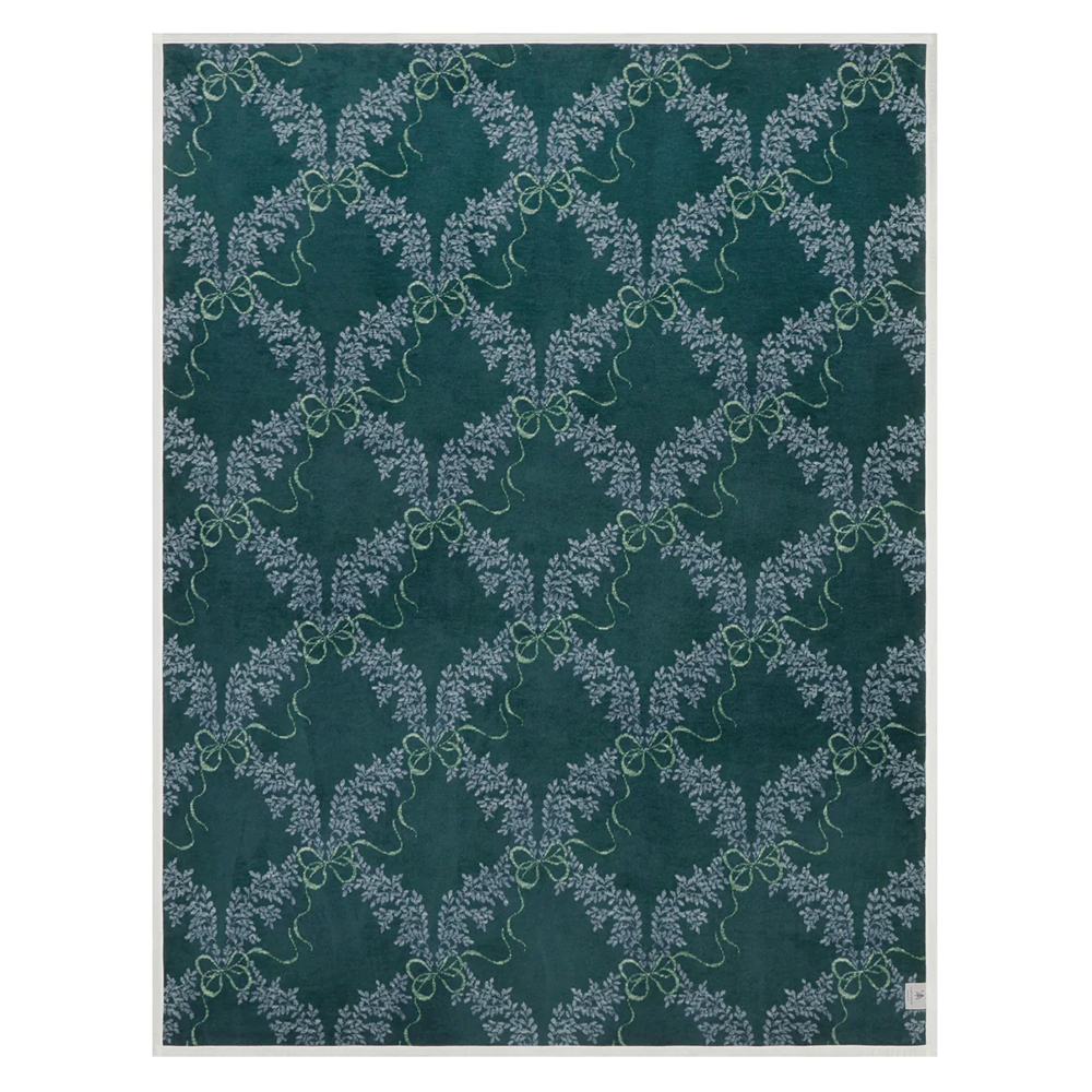 ChappyWrap Original Blanket - Boxwood Wreaths