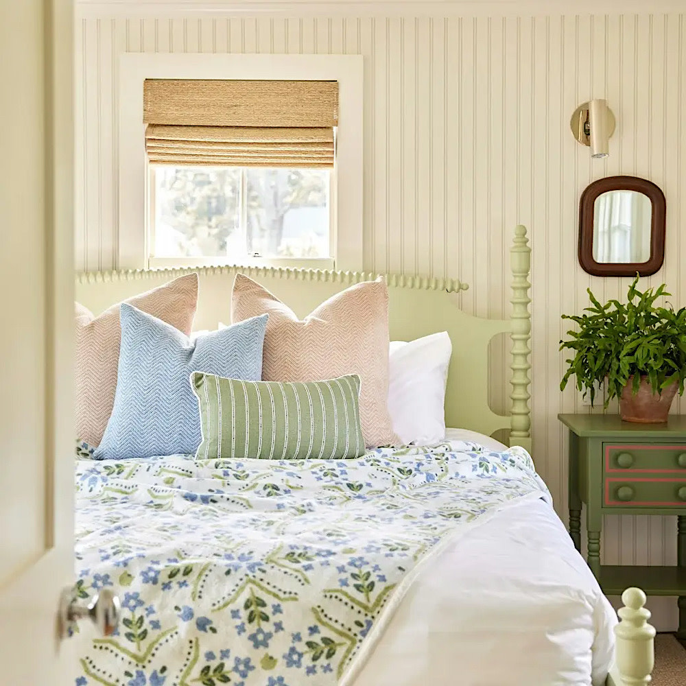 ChappyWrap Original Blanket - Farmhouse Flowers