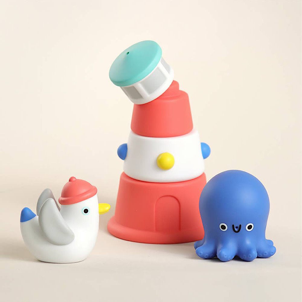 Itzy Ritzy Itzy Ritzy Stack & Squirt Bath + Water Toy