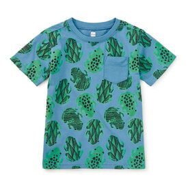 Tea Collection Tea Collection Printed Pocket Tee - Hopalong Frogs