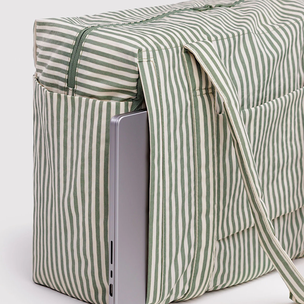 Baggu Small Cloud Carry On - Sage Stripe