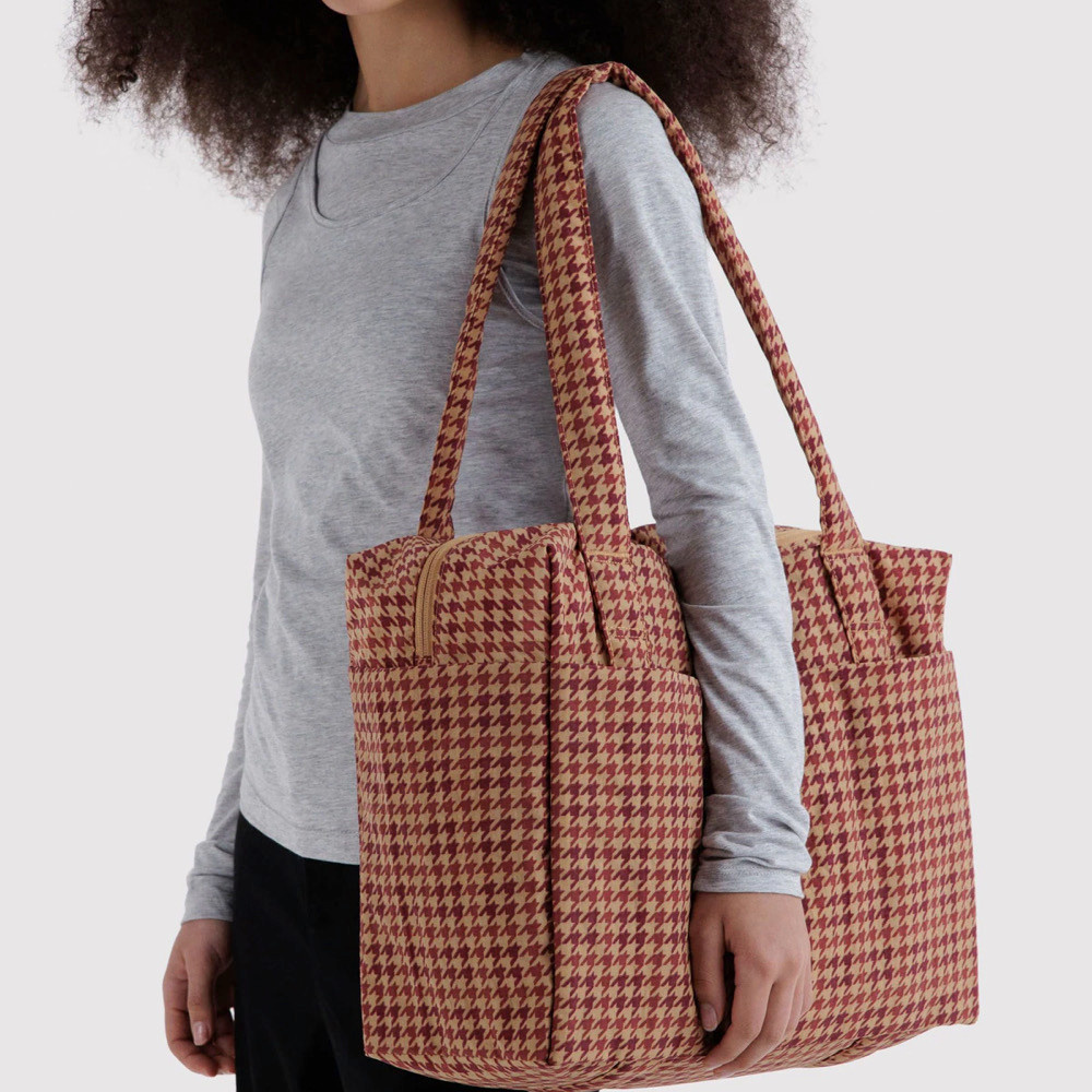 Baggu Small Cloud Carry On - Tan Houndstooth