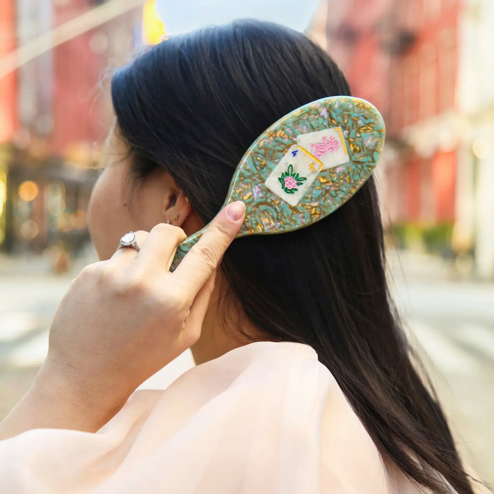 Solar Eclipse Amazing Hair Day Brush - Flower Mahjong