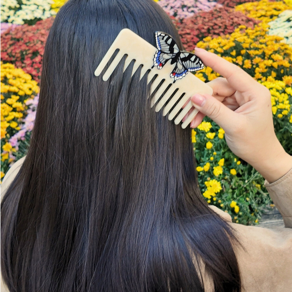 Solar Eclipse Wide Tooth Comb - Swallowtail