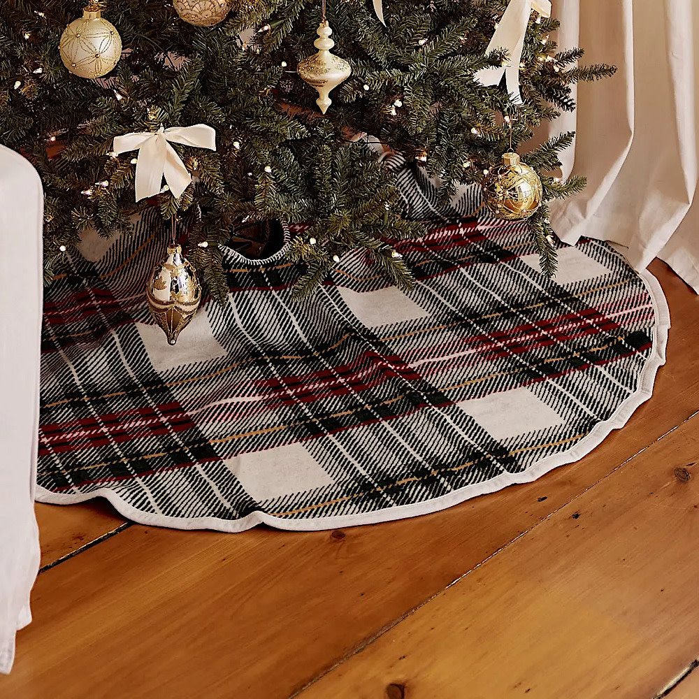ChappyWrap Tree Skirt - Stewart Plaid