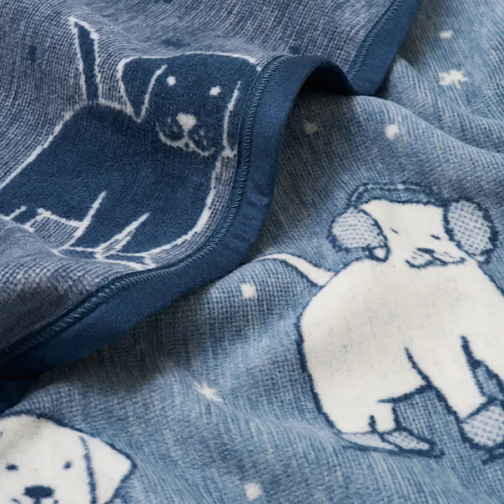 ChappyWrap Midi Blanket - Winter Puppies