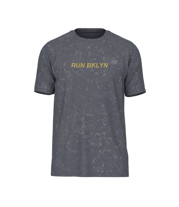 New Balance RUN BKLYN Golden Rule Air Tee 26