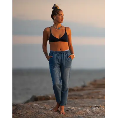 Carve Designs Zoe Lightweight Denim Pant Women's