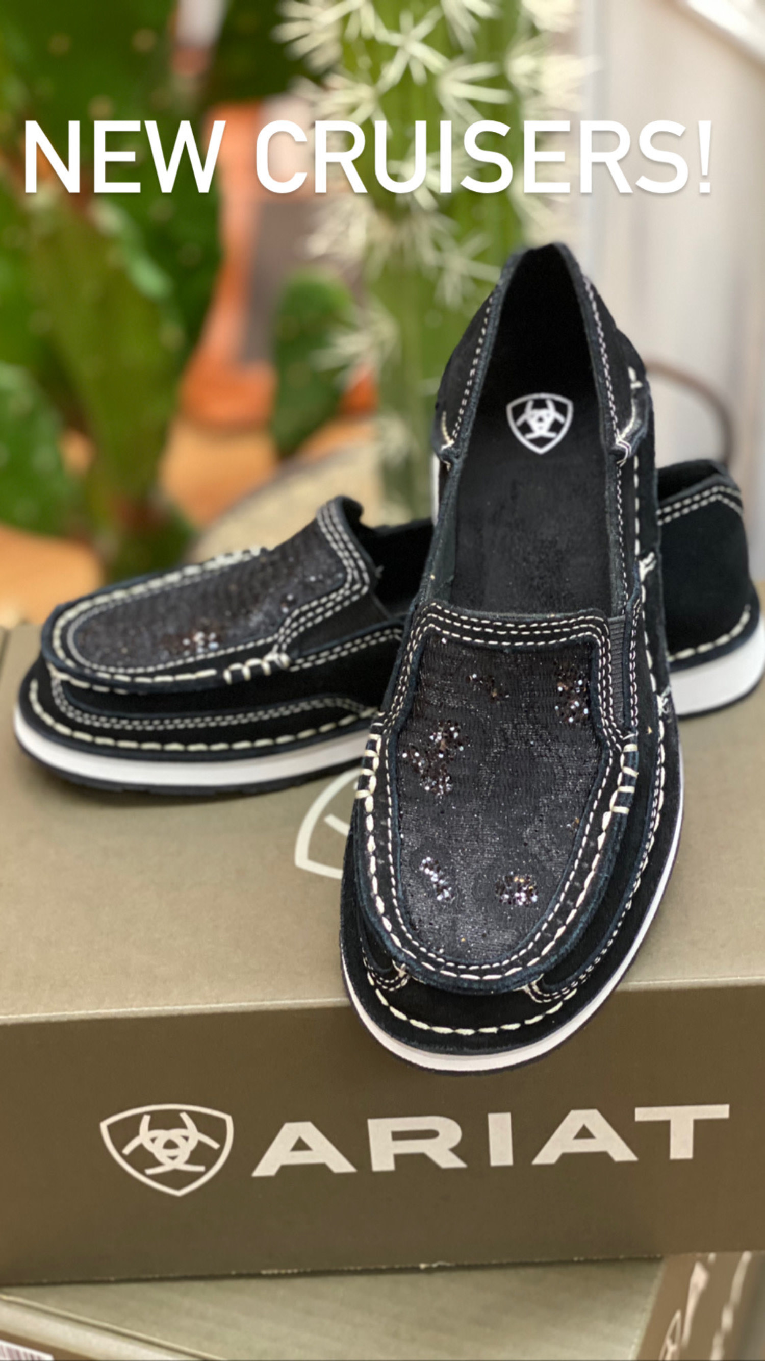 ariat black cruisers