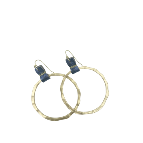 ERIN GRAY EARRINGS CLASSIC LEATHER HOOP Black by ERIN GRAY ERIN GRAY EARRINGS CLASSIC LEATHER HOOP Black by ERIN GRAY