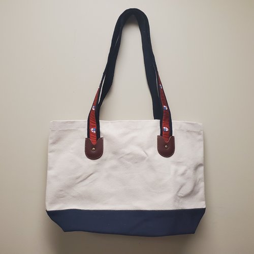 Tote Large Episcopal Shield