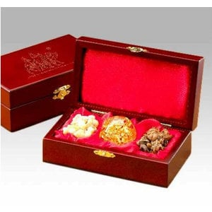 Three Kings Gifts Gold, Frankincense And Myrrh In a Gift Box For Real Life Nativity