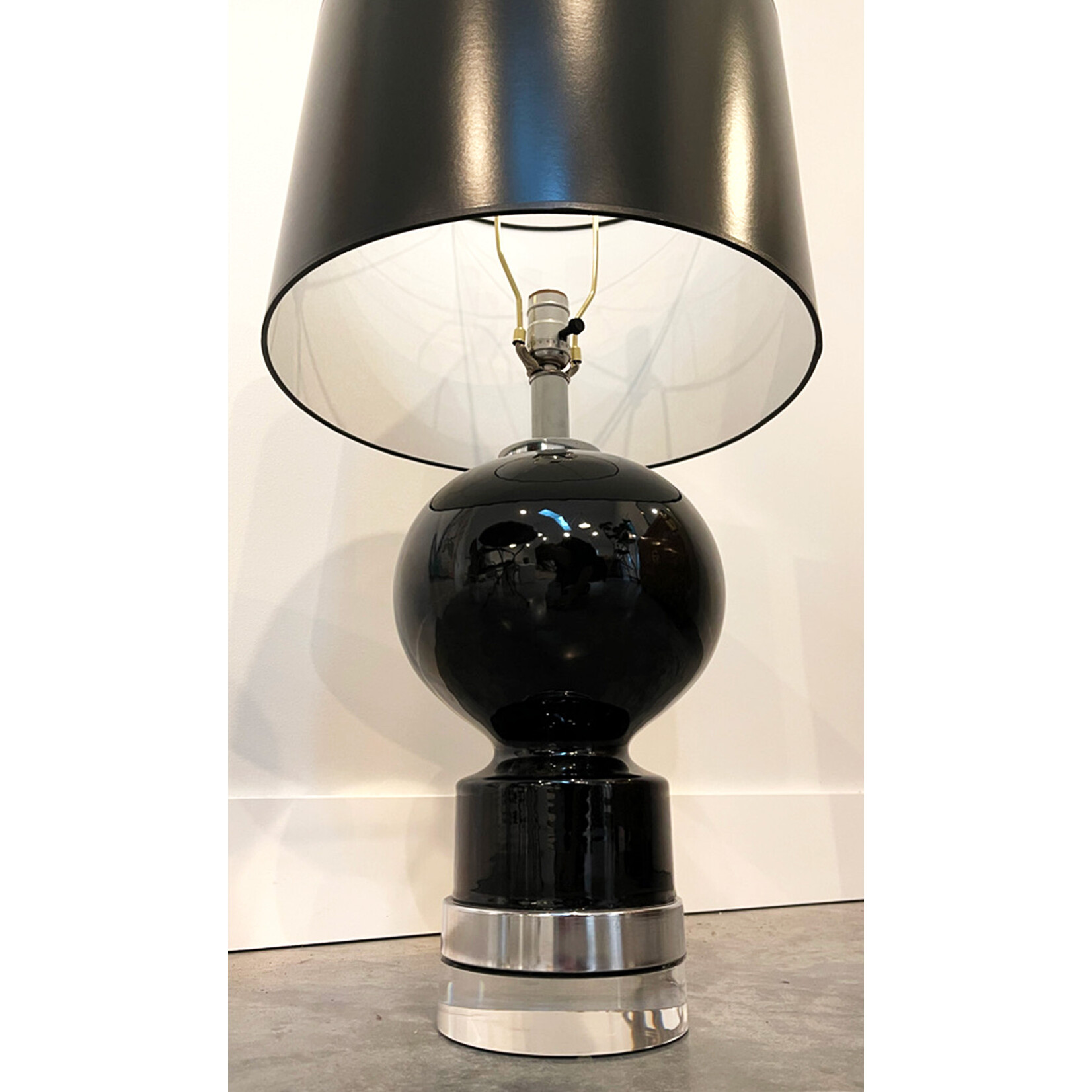 Mid-Century Modern Black Ceramic Lamps with Chrome and Lucite Bases, a Pair