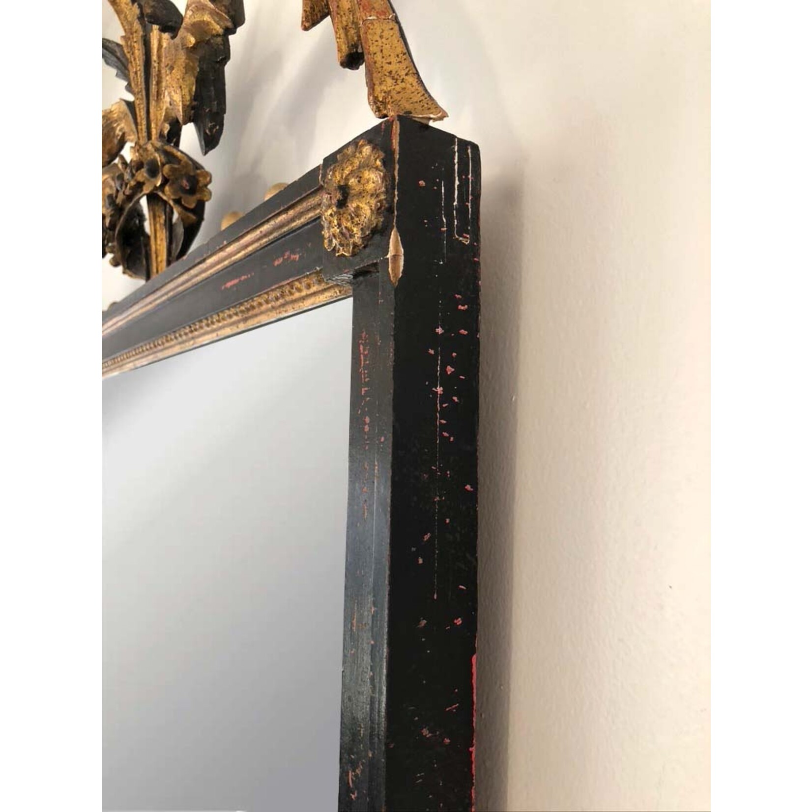 Neoclassical Italian Wood and Gilt Mirror