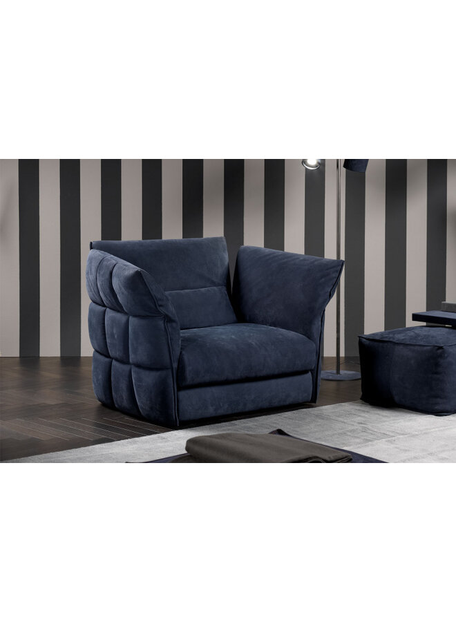 EVA II ARMCHAIR