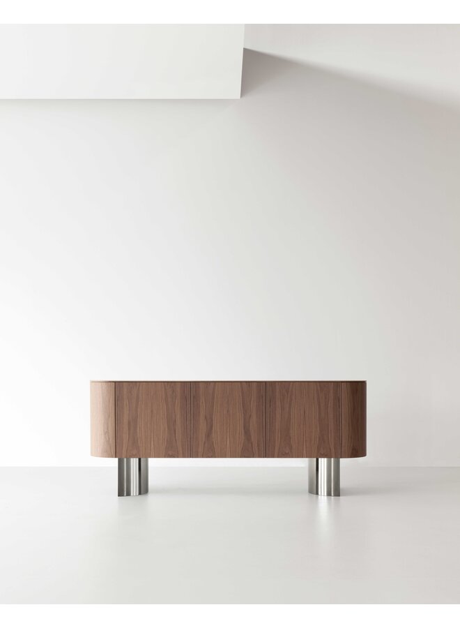 CIERRE 1972 LIP SIDEBOARD