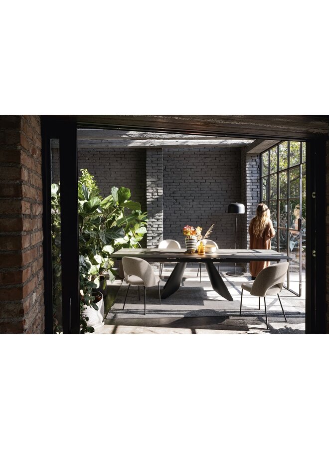 ORION DINING TABLE