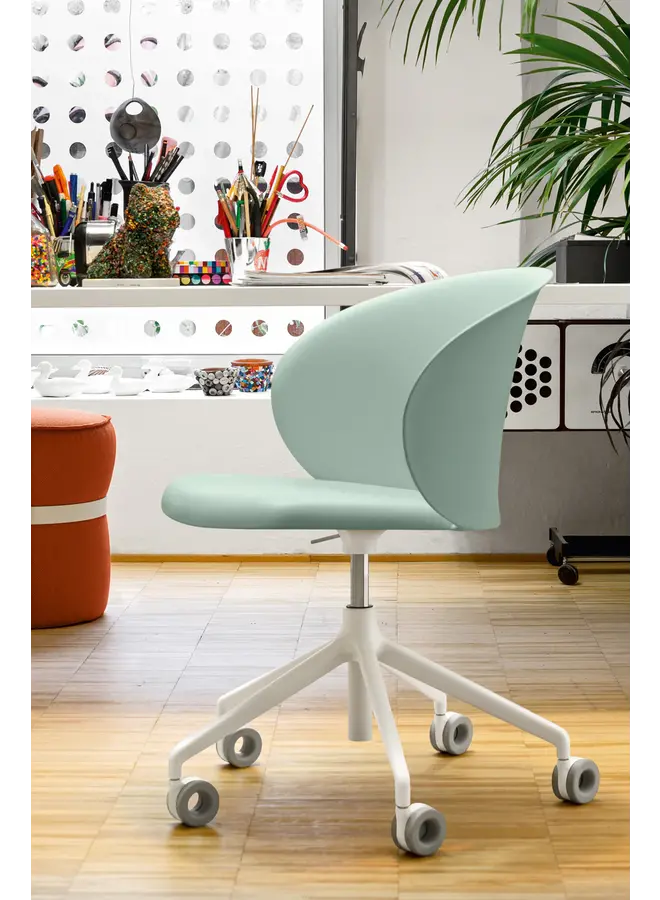 TUKA OFFICE CHAIR