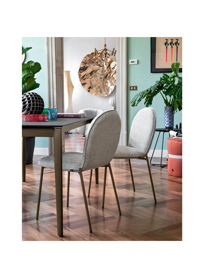 CONNUBIA RILEY MID DINING CHAIR