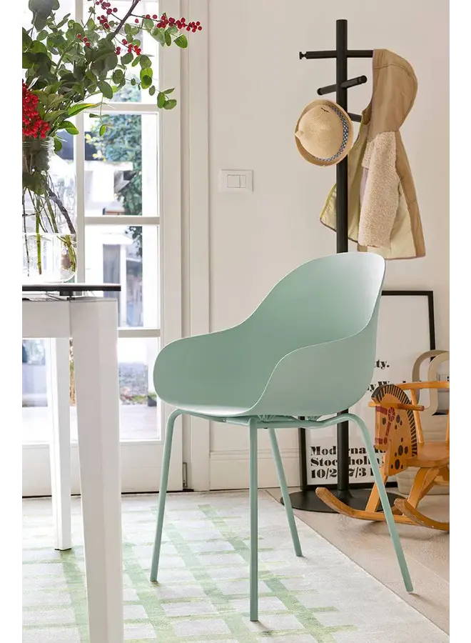 CONNUBIA ACADEMY ARM DINING CHAIR