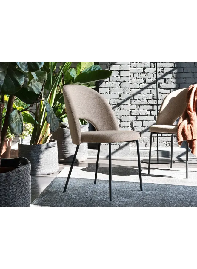 TUKA MID HOLE DINING CHAIR