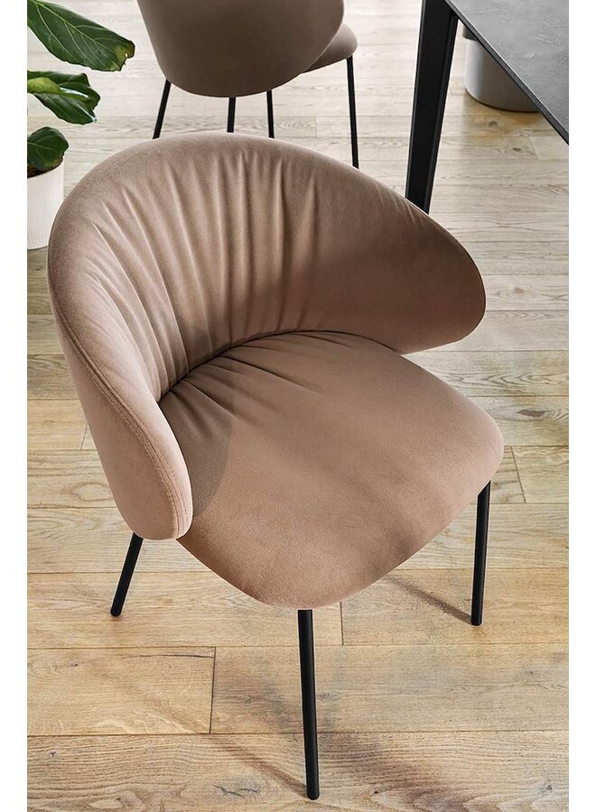 TUKA SOFT METAL LEG DINING CHAIR