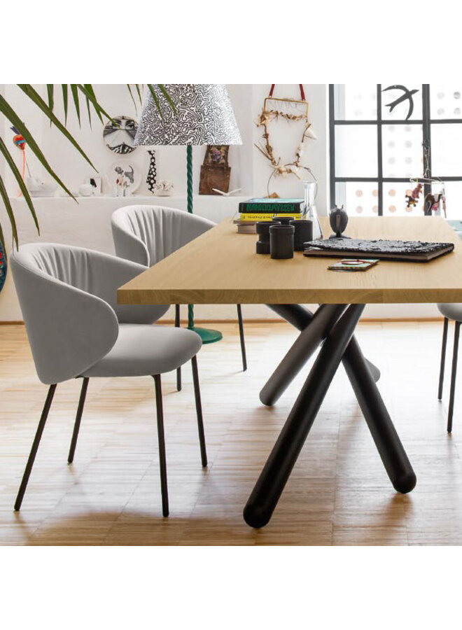 TUKA SOFT METAL LEG DINING CHAIR