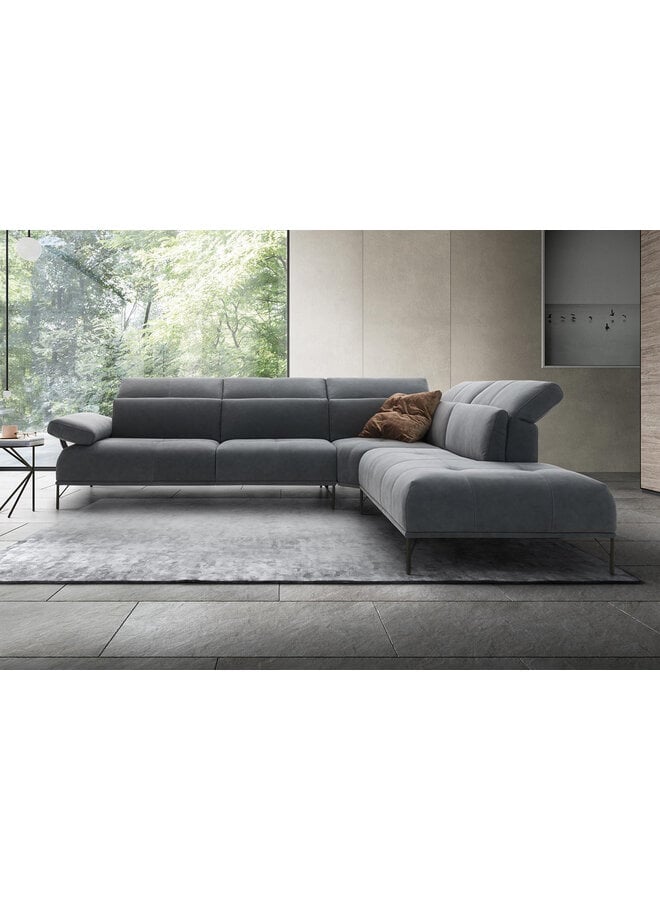 NICOLINE BOLTON SOFA