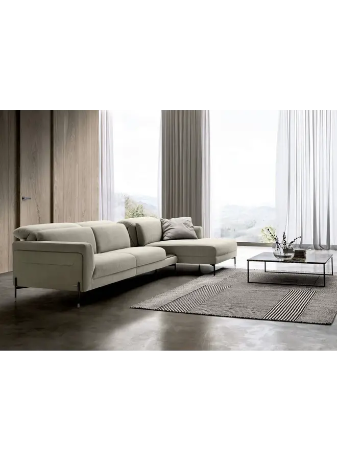 NICOLINE CLAIRE SOFA