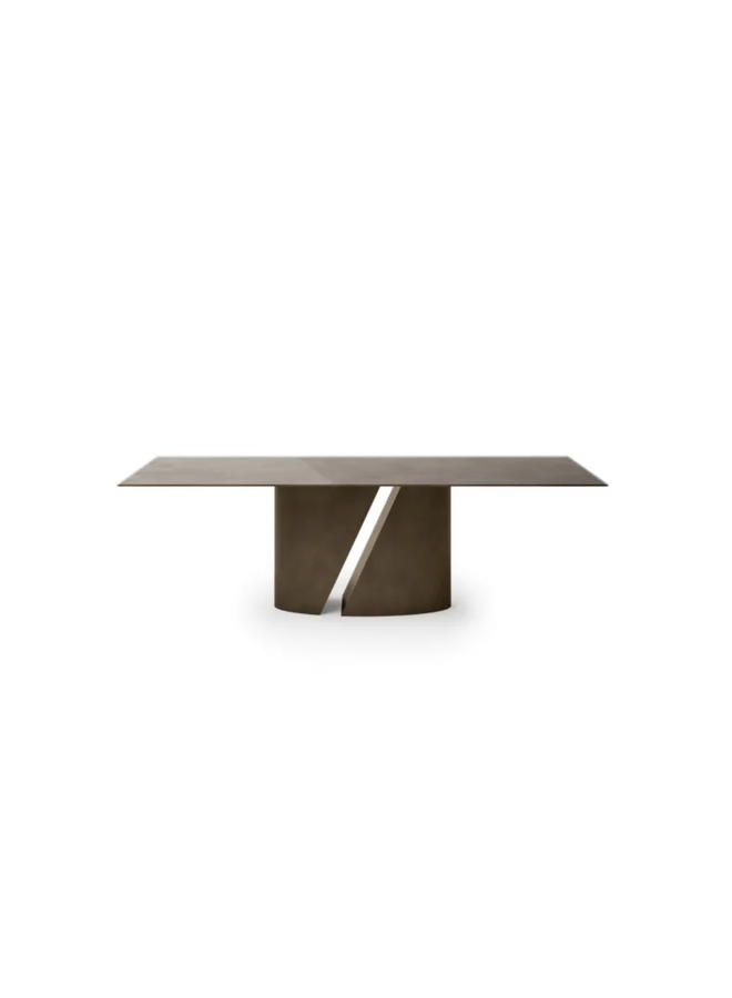 LAGO WADI DINING TABLE