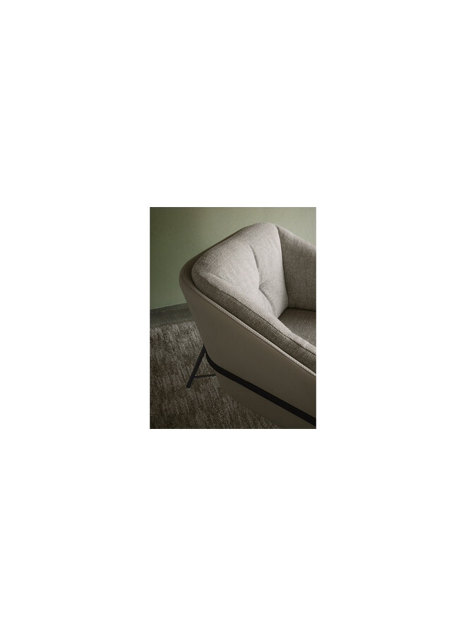 NICOLINE FASHION ARMCHAIR