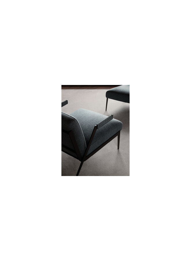 NICOLINE LIMA ARMCHAIR
