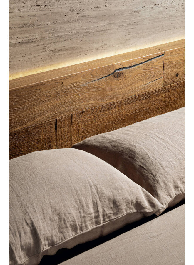 LAGO FLUTTUA BED