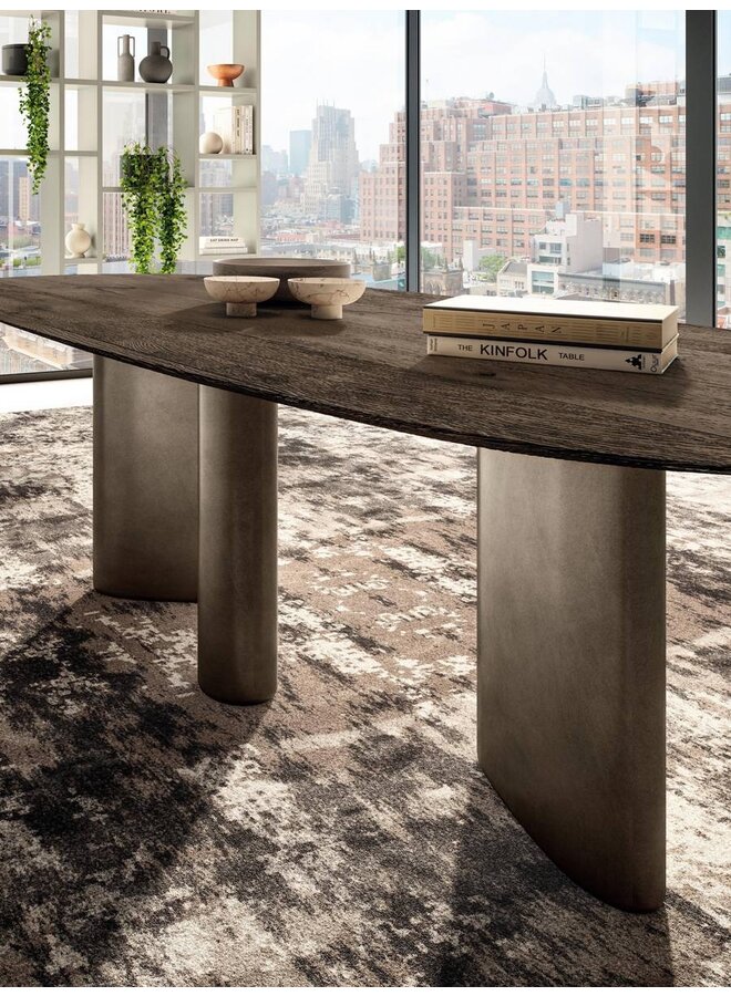 LAGO HOA DINING TABLE