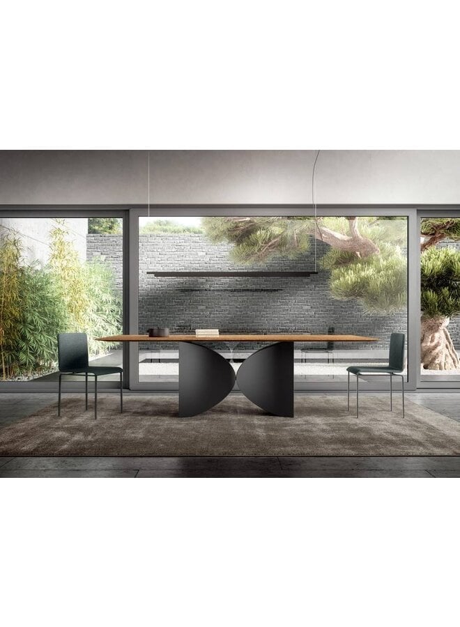 LAGO MEET DINING TABLE