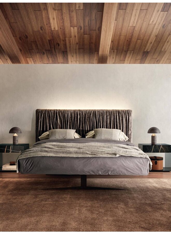 LAGO STEEL BED