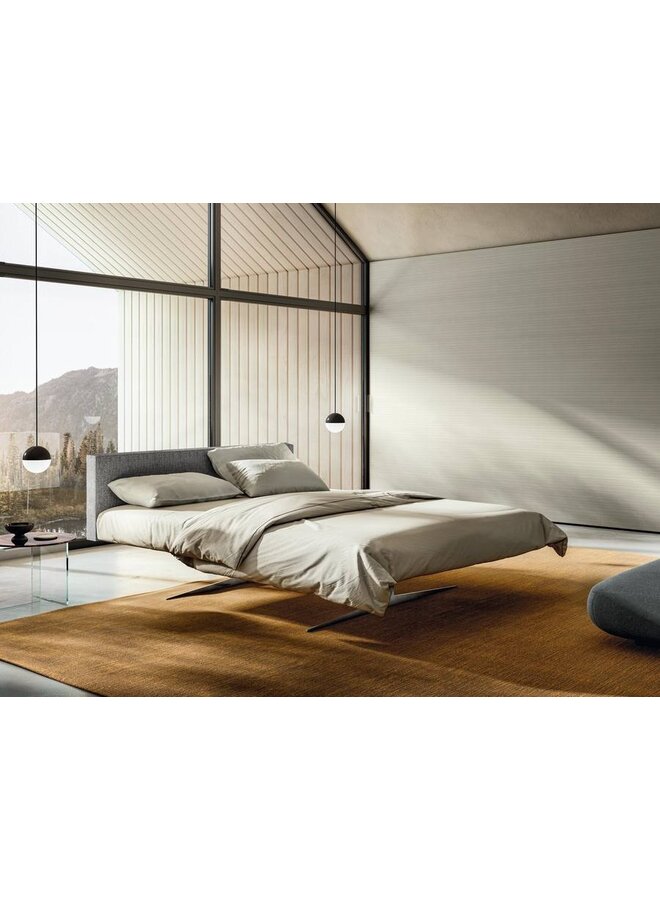 LAGO STEEL BED