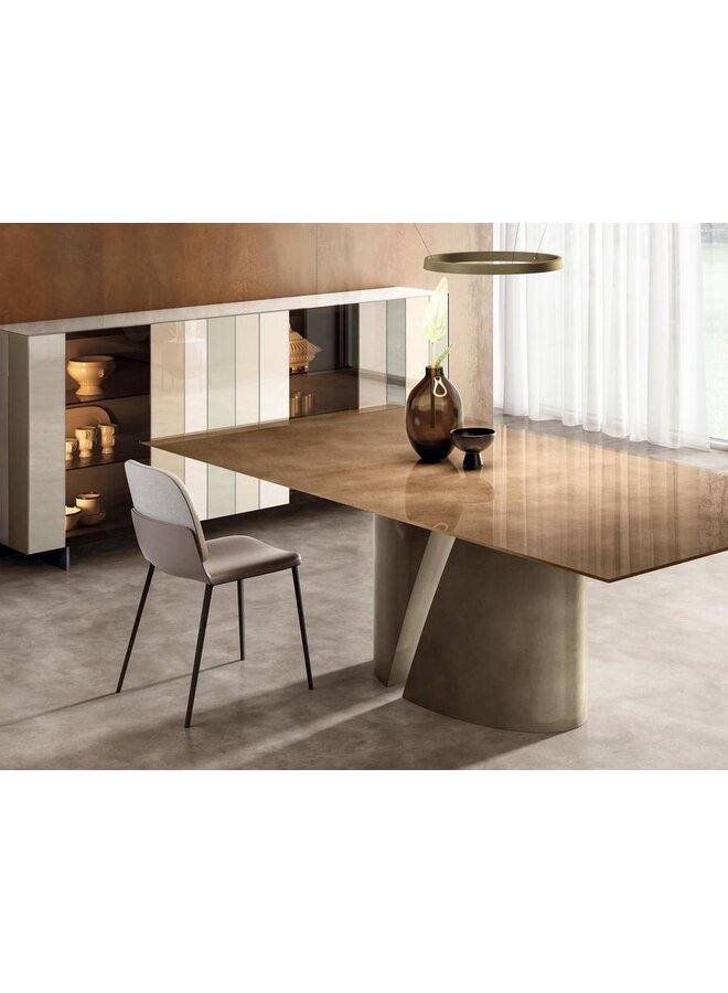 LAGO WADI DINING TABLE