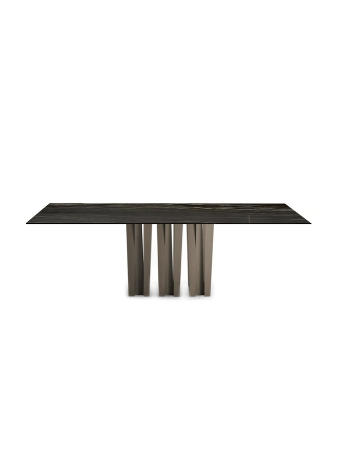 EFORMA NARCISO DINING TABLE