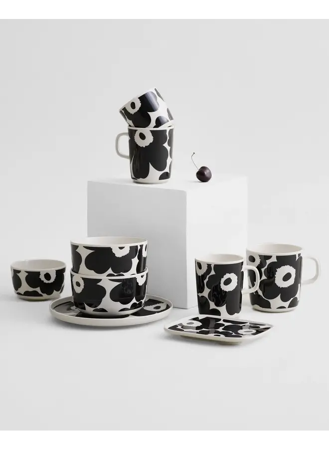 MARIMEKKO UNIKKO PLATE 12X15CM – BLACK