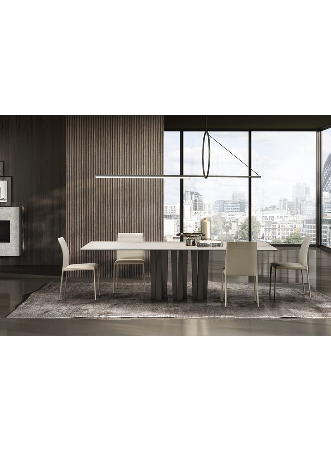 EFORMA NARCISO DINING TABLE