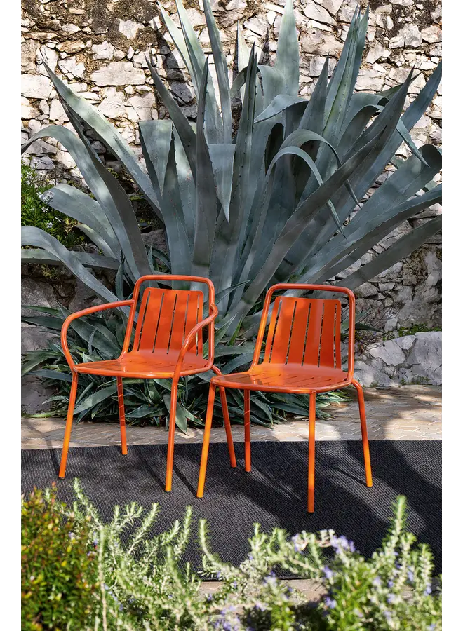 EASY OUTDOOR DINING CHAIRS