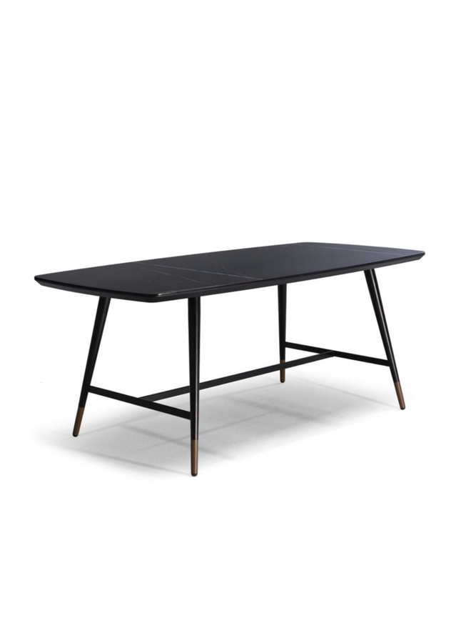 SLANCIO DINING TABLE