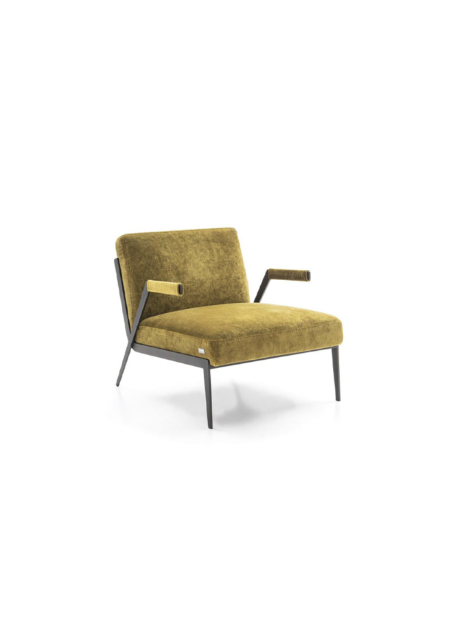 NICOLINE LIMA ARMCHAIR
