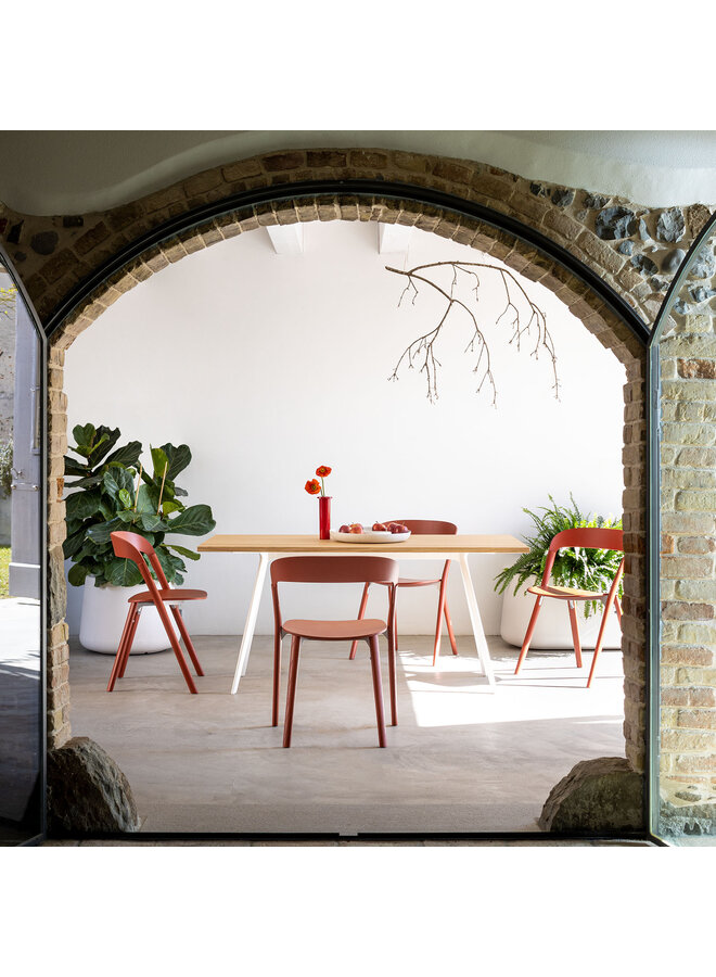 BAGUETTE DINING TABLE