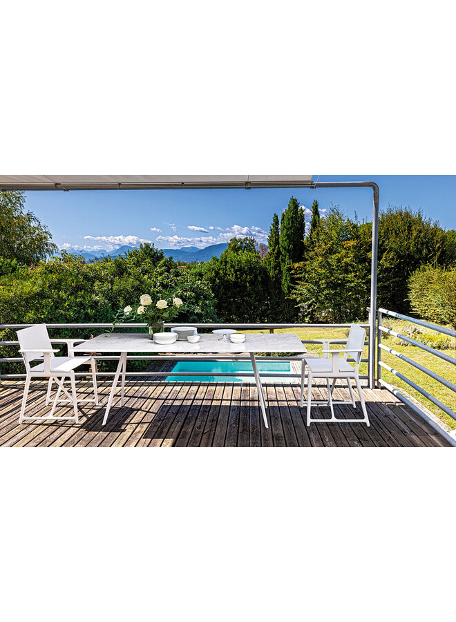 BAGUETTE DINING TABLE